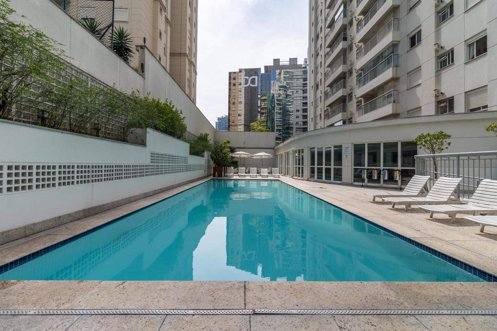 Akile Peixoto Gomide Apartamento *